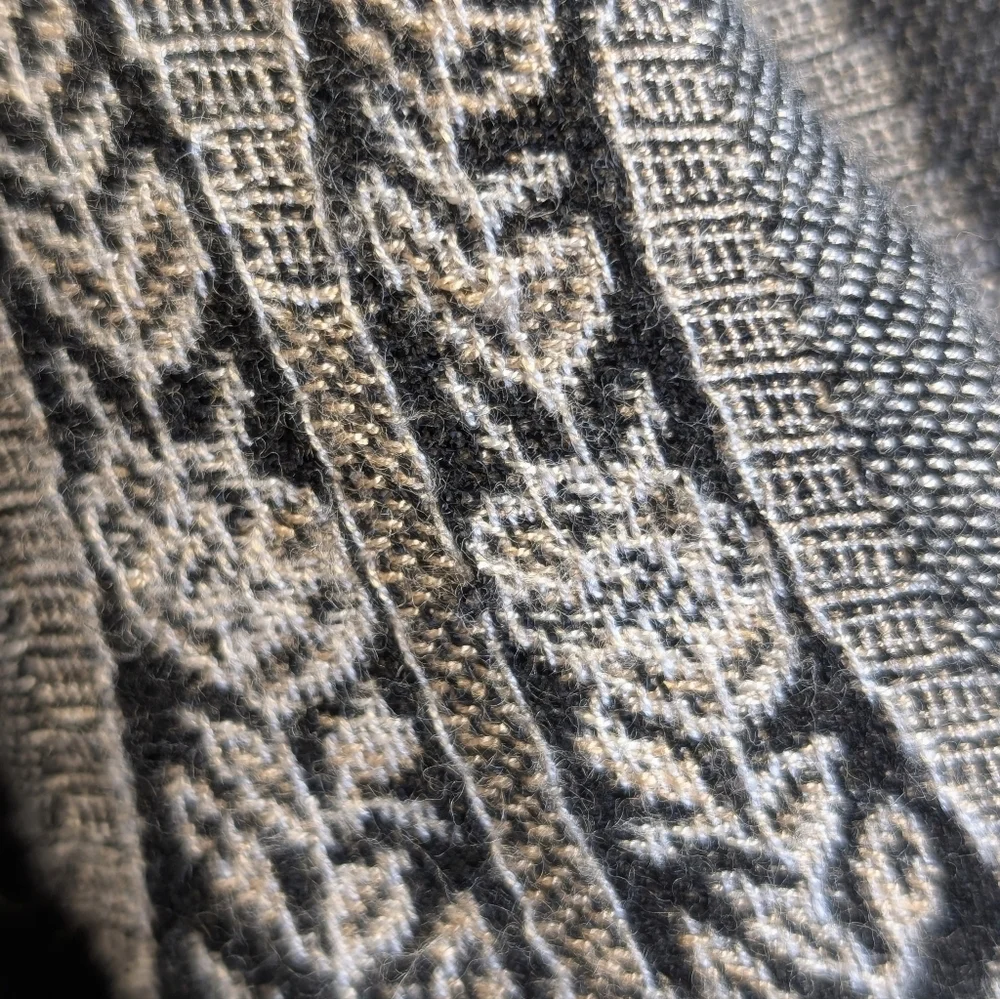 Paisley Fringe Scarf Black and Cream 21x 76